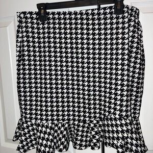SHEIN Black and White Houndstooth Pencil Skirt